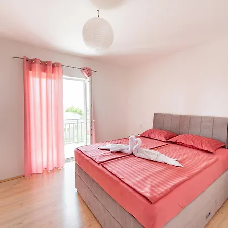 Ana Apartment